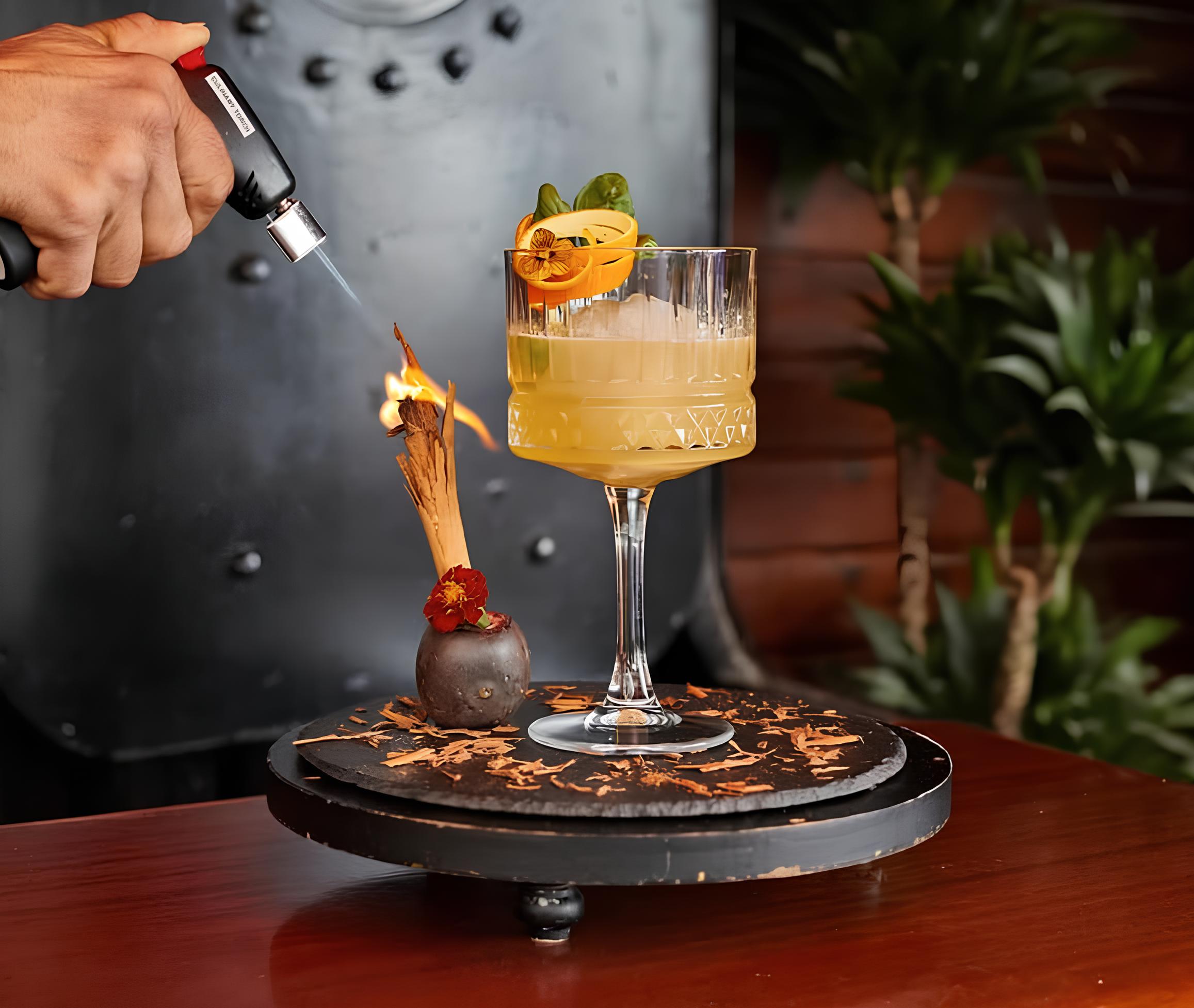 Cóctel en Astral bar